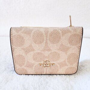 Coach CZ446 Card Holder Wallet In Blocked Signature Canvas In Sand/Tan